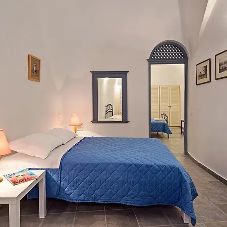 Villa Aeon Fira (Santorini)